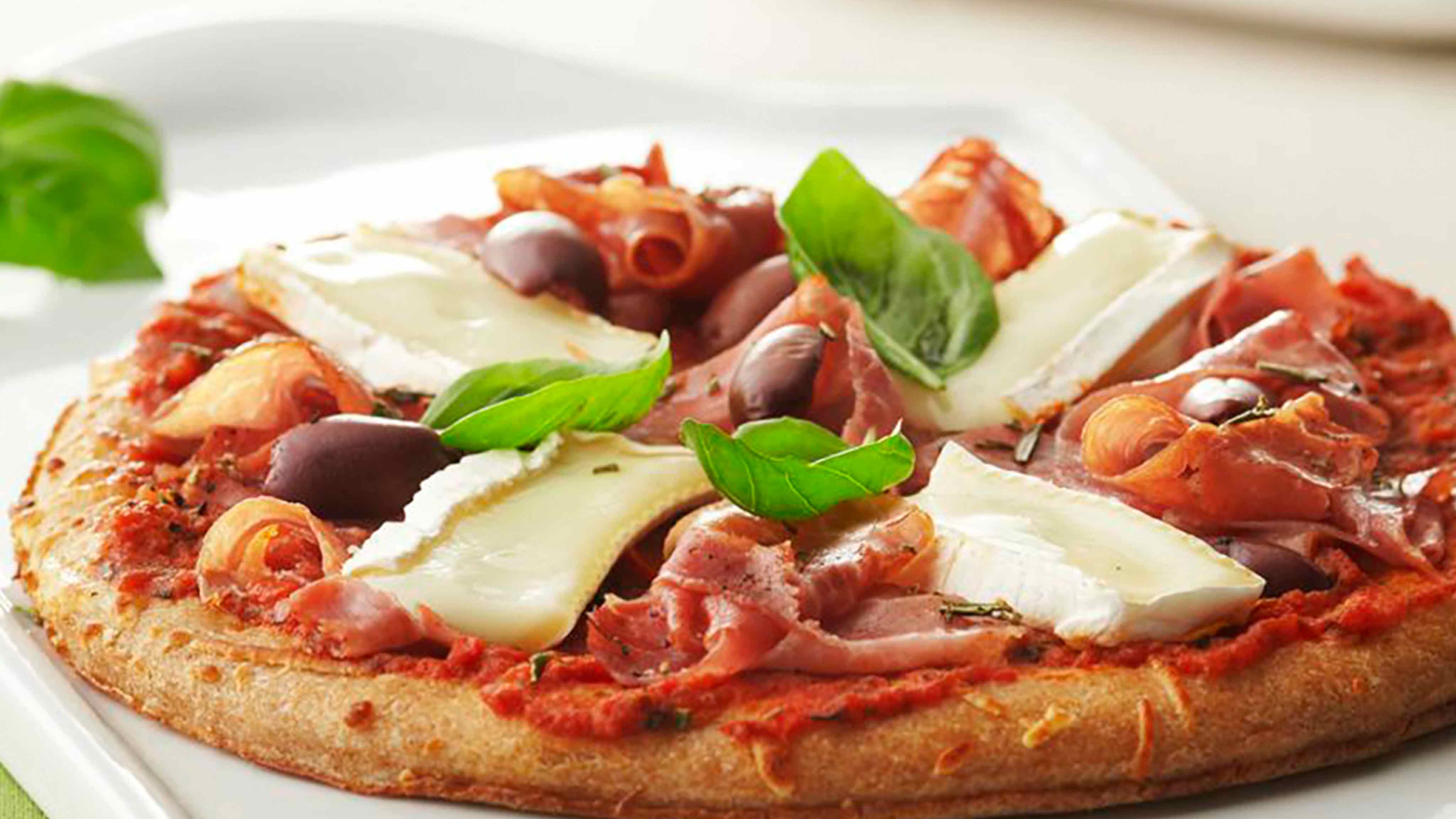 Image for Recipe Brie and Prosciutto Pizza