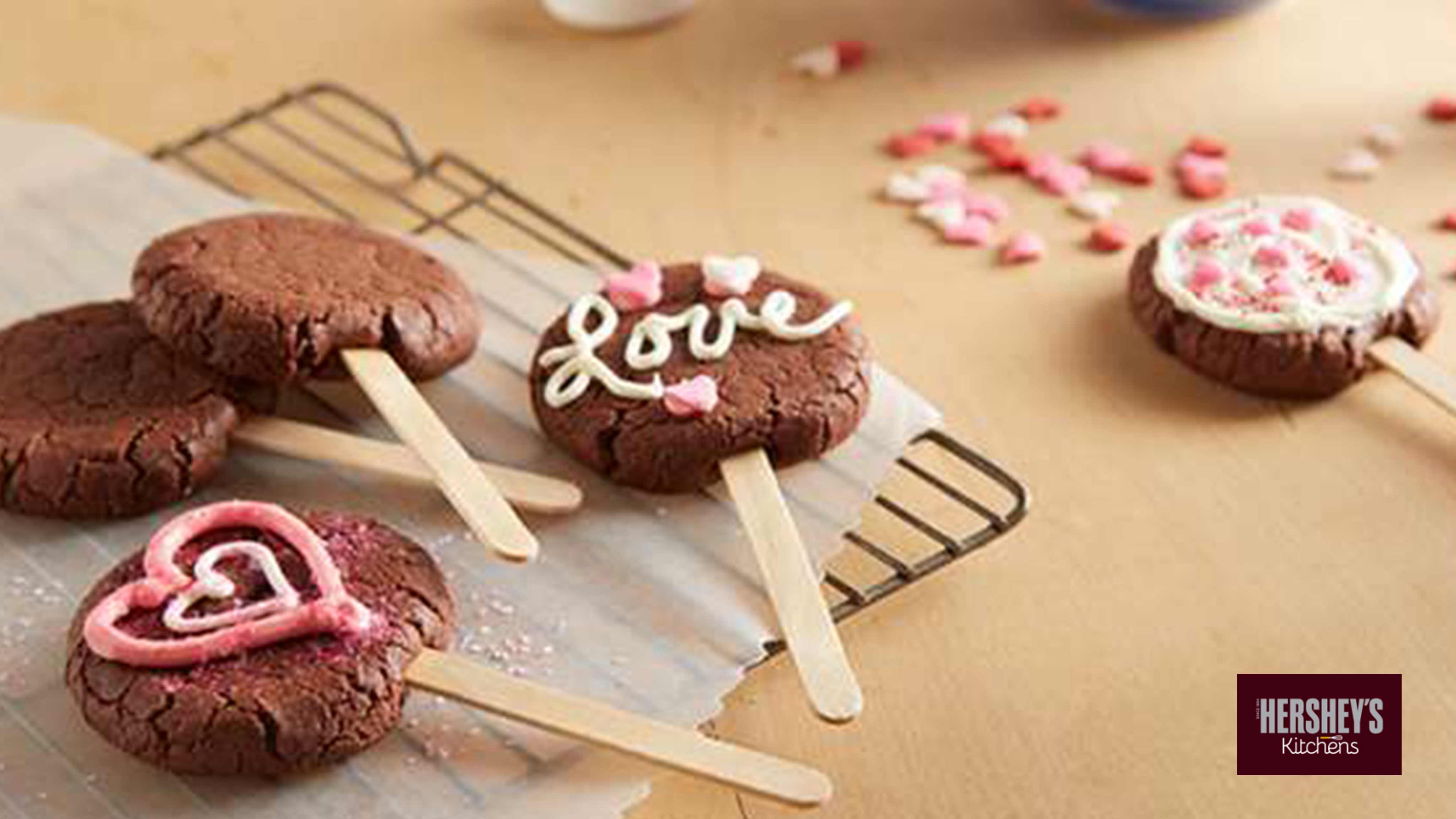 Image for Recipe Valentine Chocolate Cookie Pops
