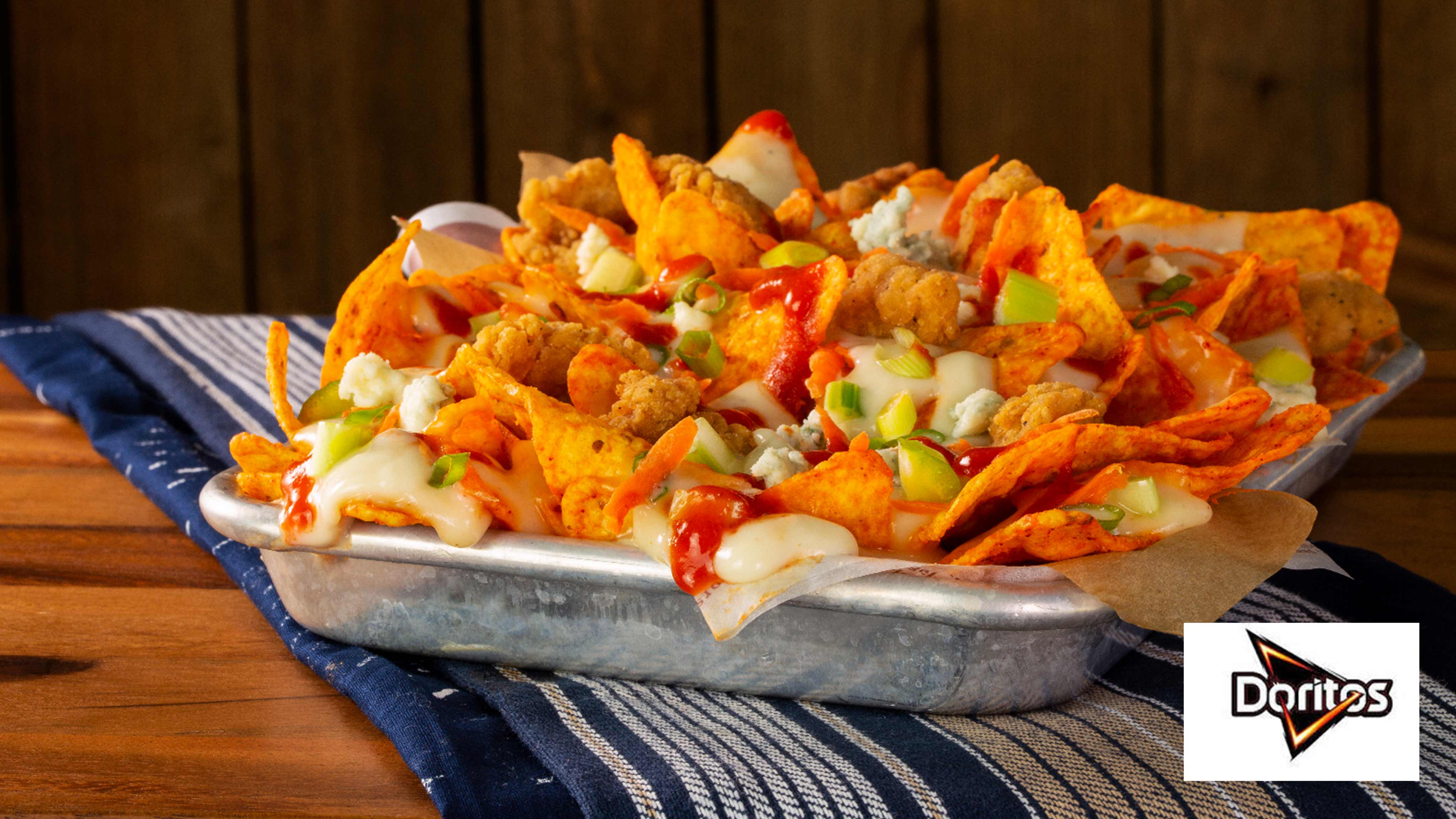 Image for Recipe DORITOS Buffalo Chicken Nachos